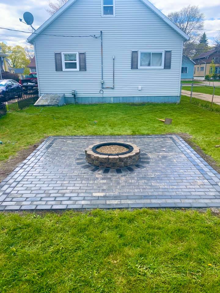 Mid Lakes Outdoor Contracting circle fire pit patio project